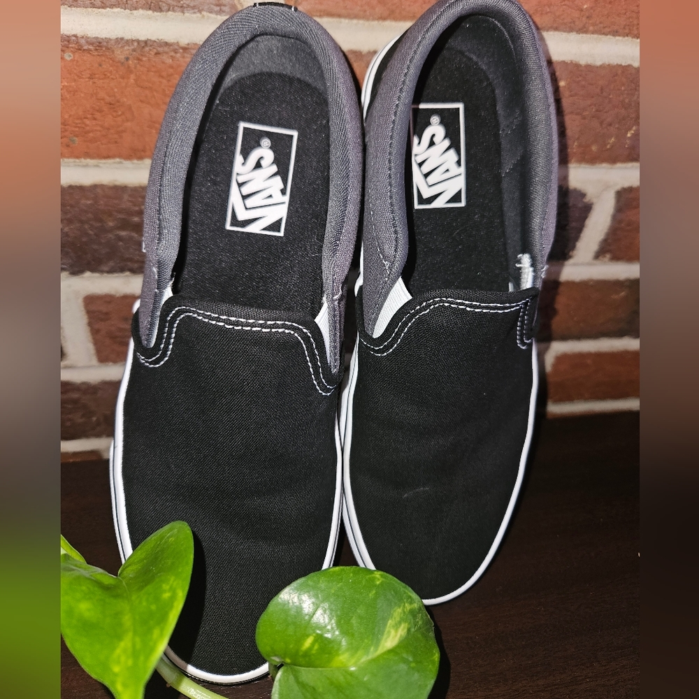 VANS Kids Youth Size 7 Sneakers Black Suede Canvas Low Shoes Boy Girl